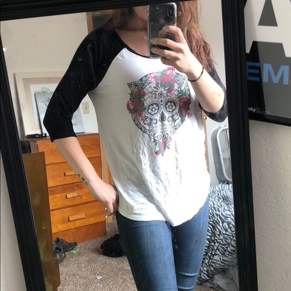 Sugar skull shirt - Picture 4 of 4